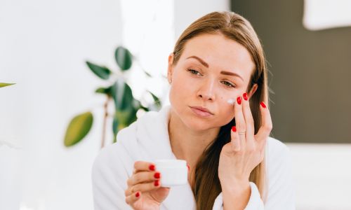 Why Using a Face Moisturizer for Dry Skin is Essential for Healthy Skin